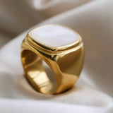SOTI SHELL RING 18K GOLD PLATED STAINLESS STEEL